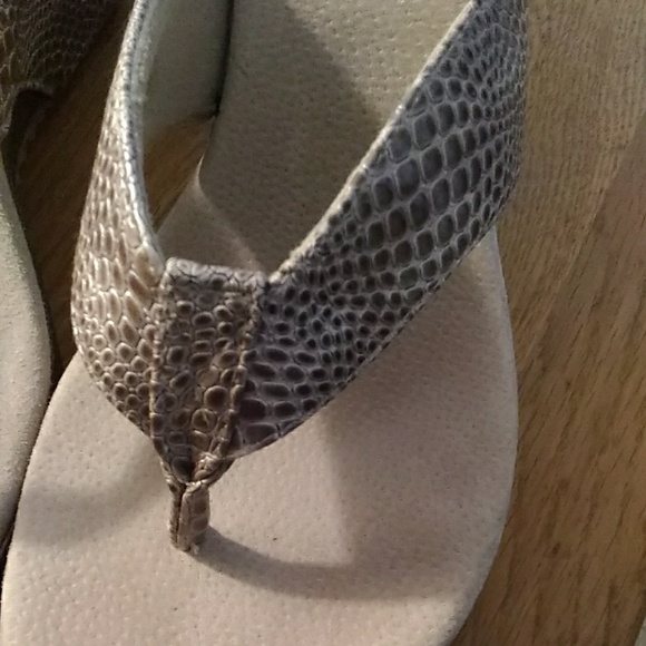 Volatile sandals - Picture 5 of 8